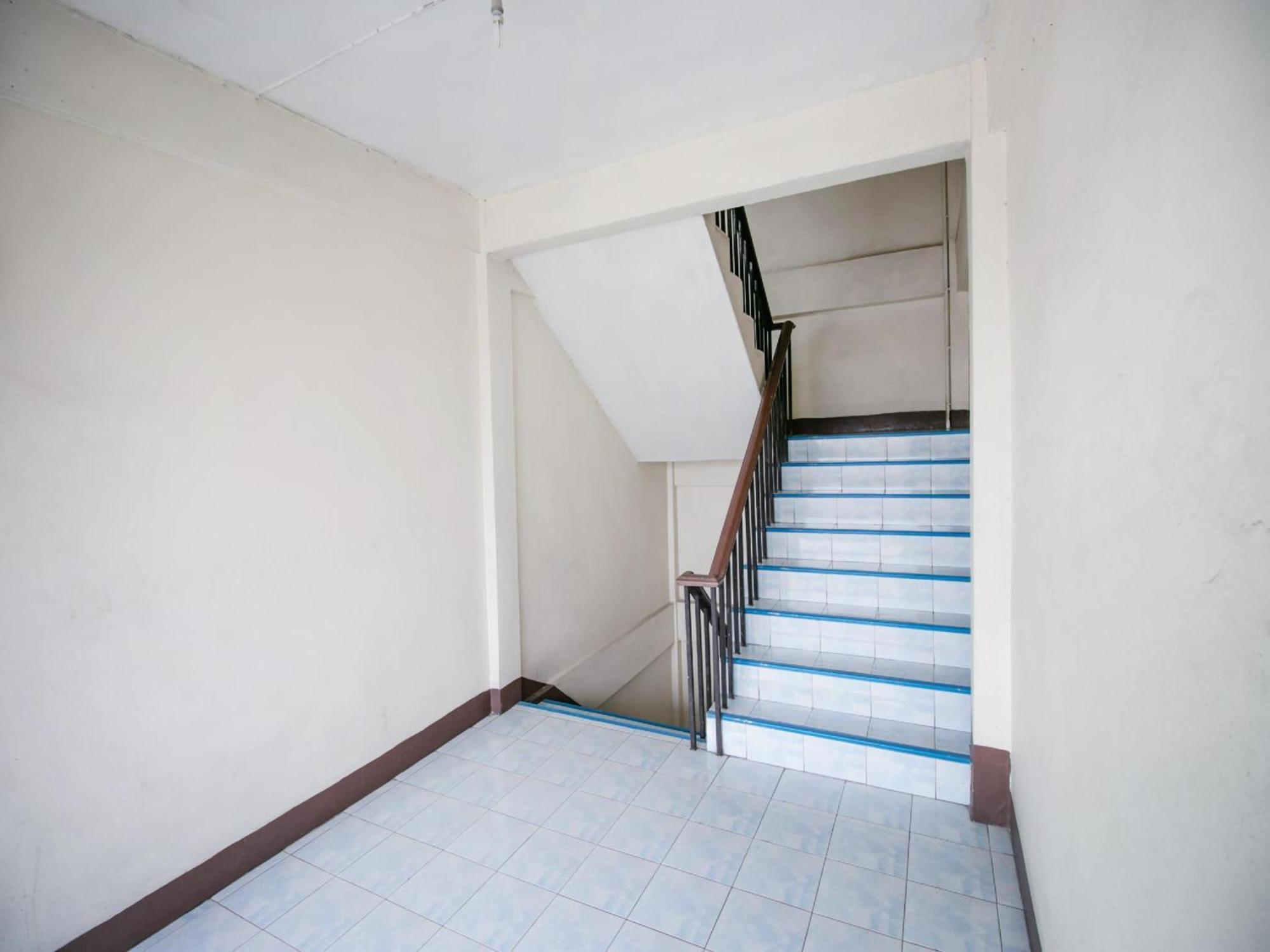 Oyo 525 Mrt Phetkasem 48-1 Place Bangkok Luaran gambar